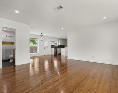 2413 Patricia Lane - Photo Thumbnail 5