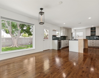 2413 Patricia Lane - Photo Thumbnail 14