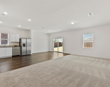 3008 Lacebark Court - Photo Thumbnail 2