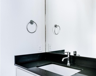 1715 Bennett Avenue - Photo Thumbnail 13