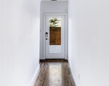 1715 Bennett Avenue - Photo Thumbnail 1