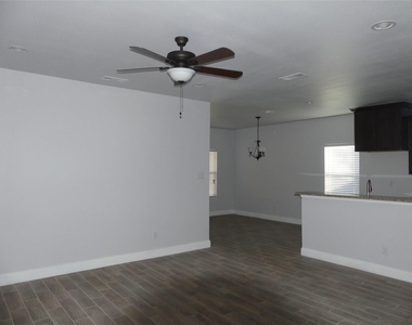 1903 Morgan Street - Photo Thumbnail 5