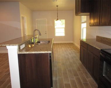 1903 Morgan Street - Photo Thumbnail 2