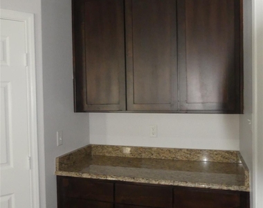 1903 Morgan Street - Photo Thumbnail 6