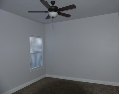 1903 Morgan Street - Photo Thumbnail 10