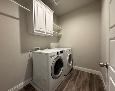 216 Missler Drive - Photo Thumbnail 16