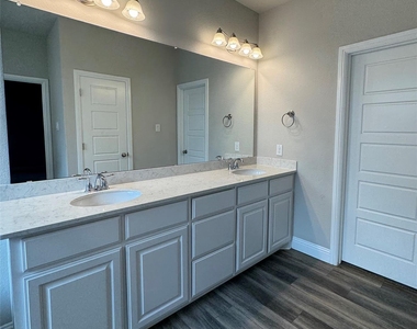 216 Missler Drive - Photo Thumbnail 12