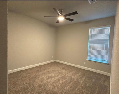 216 Missler Drive - Photo Thumbnail 13