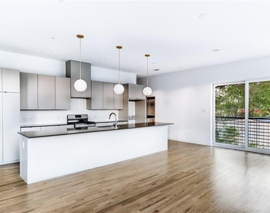 1715 Bennett Avenue - Photo Thumbnail 35