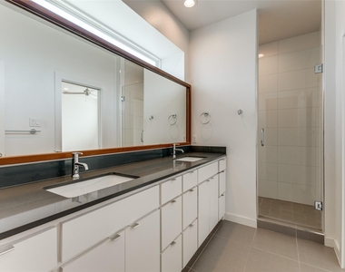 1715 Bennett Avenue - Photo Thumbnail 8