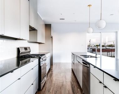 1715 Bennett Avenue - Photo Thumbnail 36