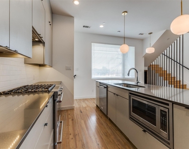 1715 Bennett Avenue - Photo Thumbnail 23
