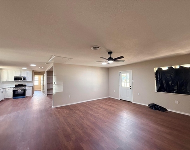 4026 Dixon Circle - Photo Thumbnail 1