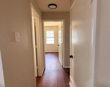 4026 Dixon Circle - Photo Thumbnail 7