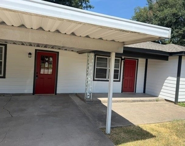 4026 Dixon Circle - Photo Thumbnail 20