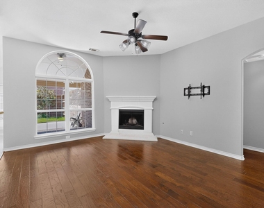 13237 Janet Drive - Photo Thumbnail 9