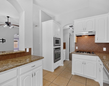 13237 Janet Drive - Photo Thumbnail 12