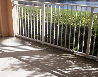 291 Sw Palm Drive - Photo Thumbnail 16