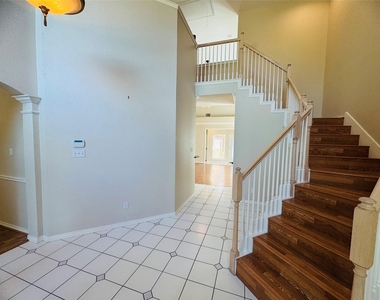 3116 Oak Drive - Photo Thumbnail 2