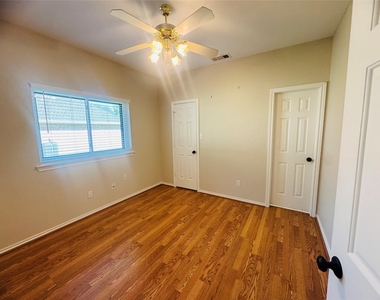 3116 Oak Drive - Photo Thumbnail 17