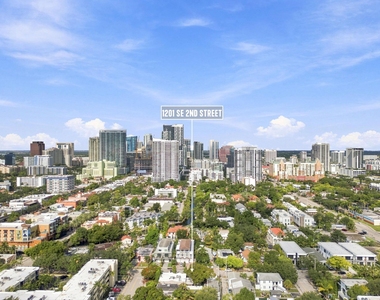 1201 Se 2nd Street - Photo Thumbnail 2