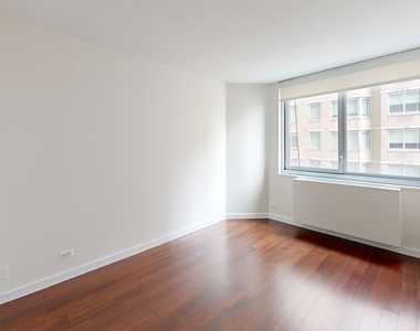 401 E 34th St - Photo Thumbnail 3
