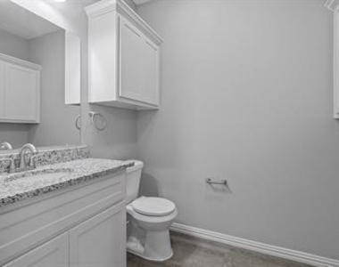 529-531 E Ball Street - Photo Thumbnail 13