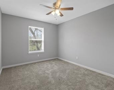 529-531 E Ball Street - Photo Thumbnail 9