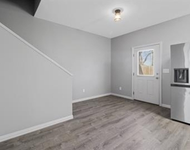 529-531 E Ball Street - Photo Thumbnail 2