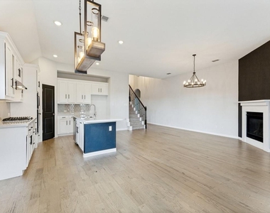 1520 Eleanor Drive - Photo Thumbnail 3