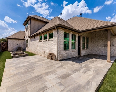 1520 Eleanor Drive - Photo Thumbnail 23