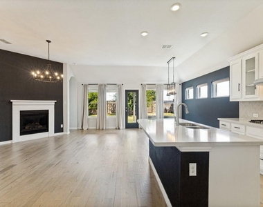1520 Eleanor Drive - Photo Thumbnail 5