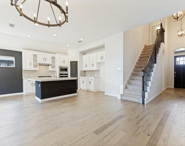 1520 Eleanor Drive - Photo Thumbnail 2