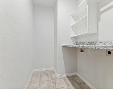 1520 Eleanor Drive - Photo Thumbnail 21