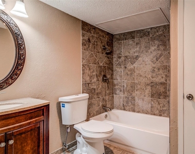 638 Cranbrook Park - Photo Thumbnail 4