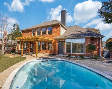 2822 Roundrock - Photo Thumbnail 3
