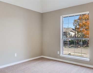 2822 Roundrock - Photo Thumbnail 24