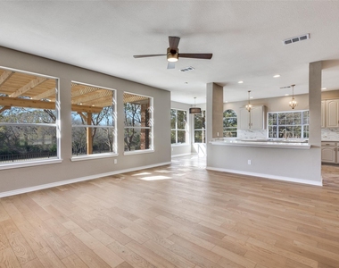 2822 Roundrock - Photo Thumbnail 13