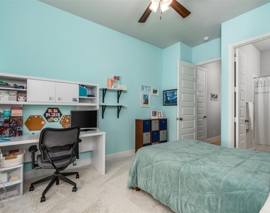4031 Blue Sage Drive - Photo Thumbnail 21