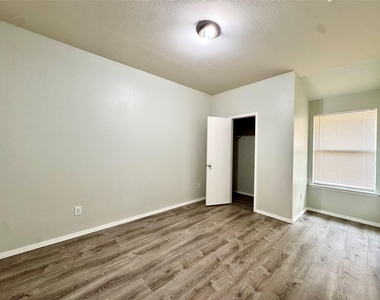 2812 Park Place Drive - Photo Thumbnail 34
