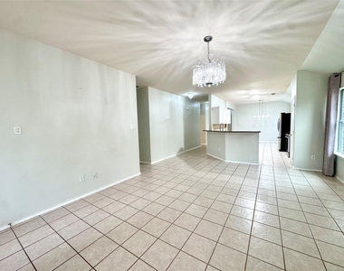 2812 Park Place Drive - Photo Thumbnail 21
