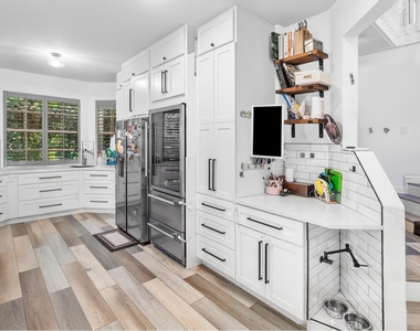 5705 Nw 42nd Court - Photo Thumbnail 14