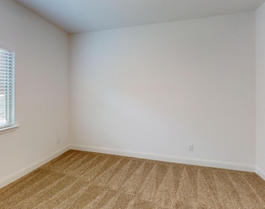 3912 Goldfinch - Photo Thumbnail 12