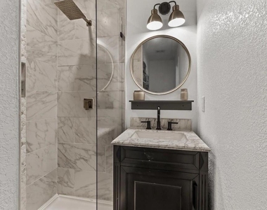 3606 Kayewood Drive - Photo Thumbnail 9