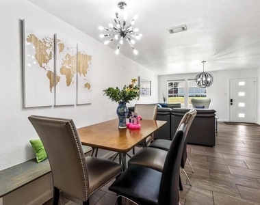 3606 Kayewood Drive - Photo Thumbnail 3