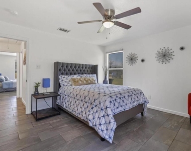3606 Kayewood Drive - Photo Thumbnail 5