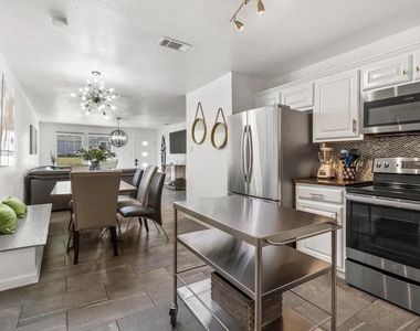 3606 Kayewood Drive - Photo Thumbnail 2