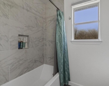 3606 Kayewood Drive - Photo Thumbnail 10