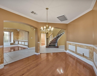 4551 Durrand Drive - Photo Thumbnail 2