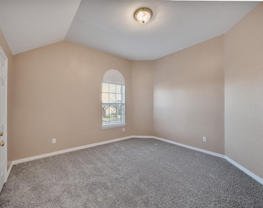 4551 Durrand Drive - Photo Thumbnail 19
